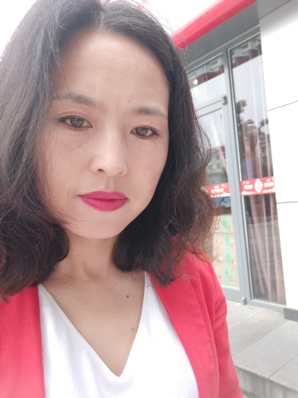 枫叶飘零的第一张照片--湖北中老年相亲网