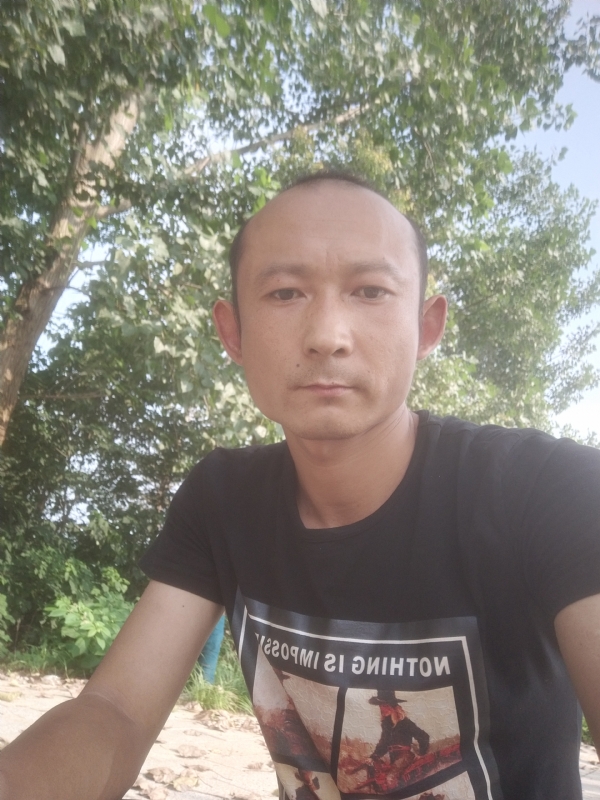 80大叔的第一张照片--湖北中老年相亲网