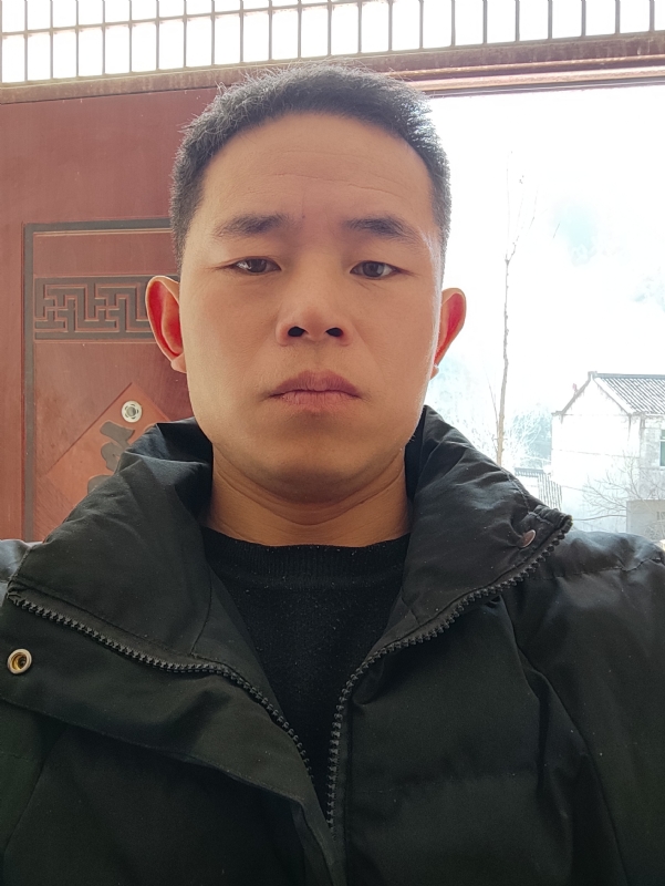 勇敢的成长的第一张照片--湖北中老年相亲网