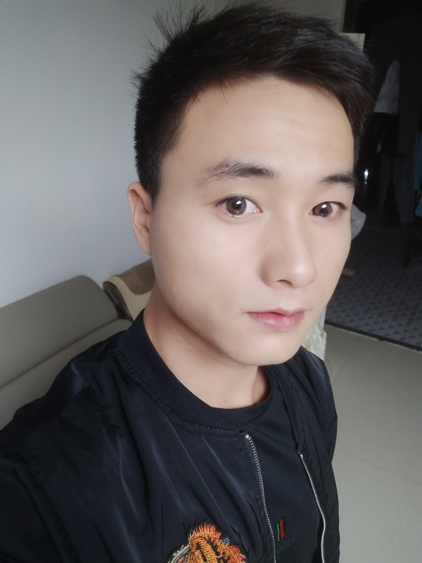 何凡的第三张照片--湖北中老年相亲网